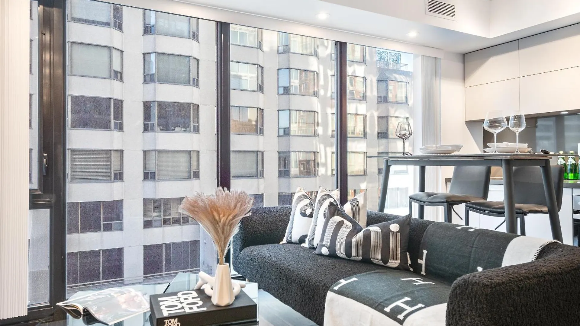 The Estate - Yorkville Toronto Appartement